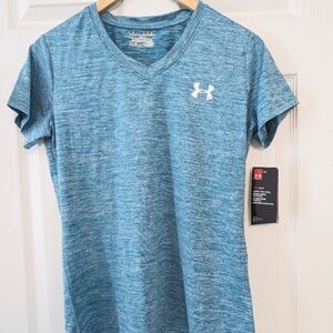 Under Armour V-Neck Shirt, Medium